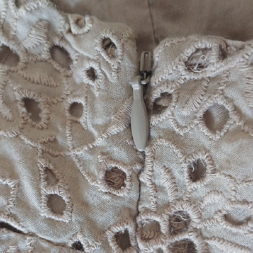 Talbots Sleeveless Eyelet Midi Beige Dress Women's Size 12 - Picture 5 of 6